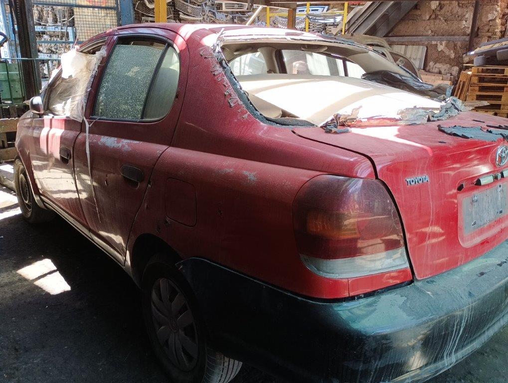  Toyota YARIS 2000    EN DESARME